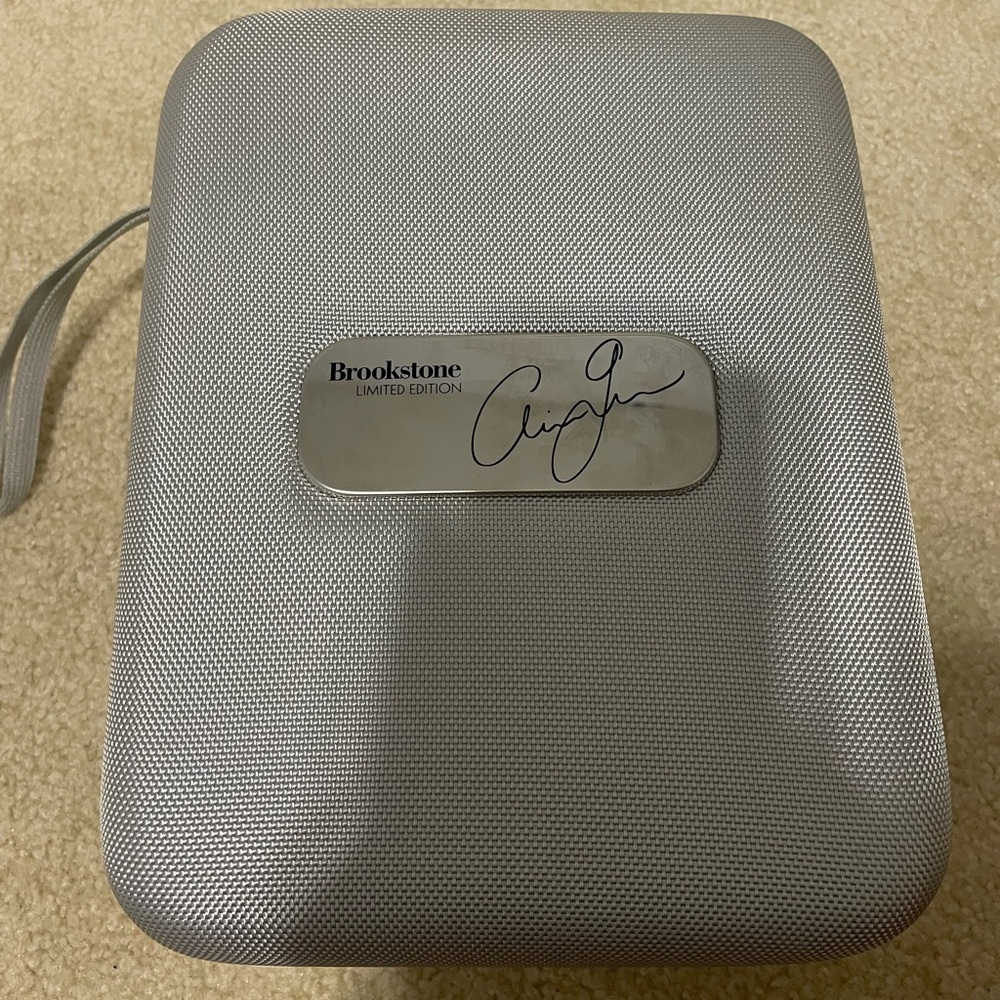 Ariana Grande limited edition Brookestone cat headphones